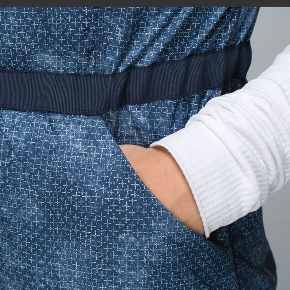 Lululemon Spring Fling Puffy Vest Size 4
Sashiko Cross Inkwell Ghost - Picture 5 of 13